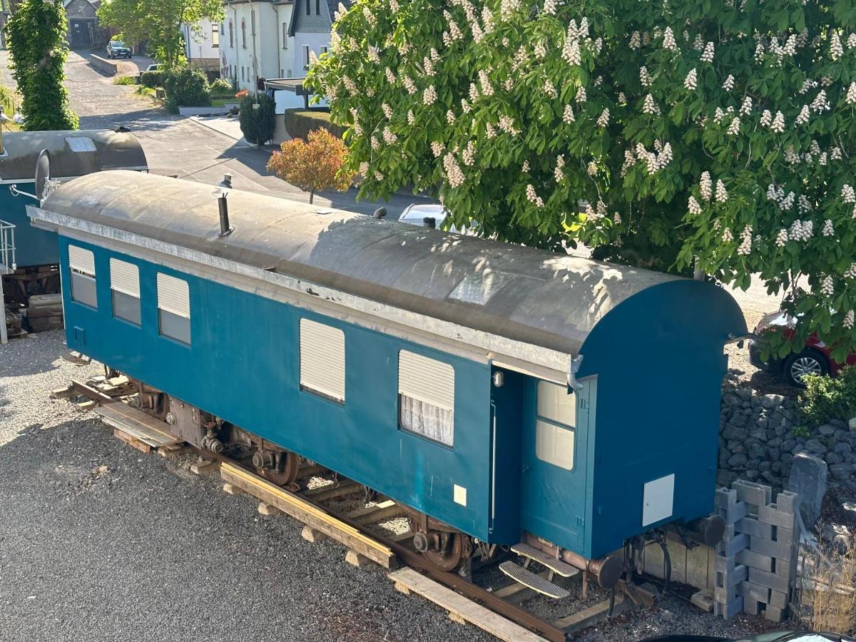 Gleis 1, Eisenbahn Waggon Mit Whirlpool Und Ofen Villa Dahlem  Eksteriør billede